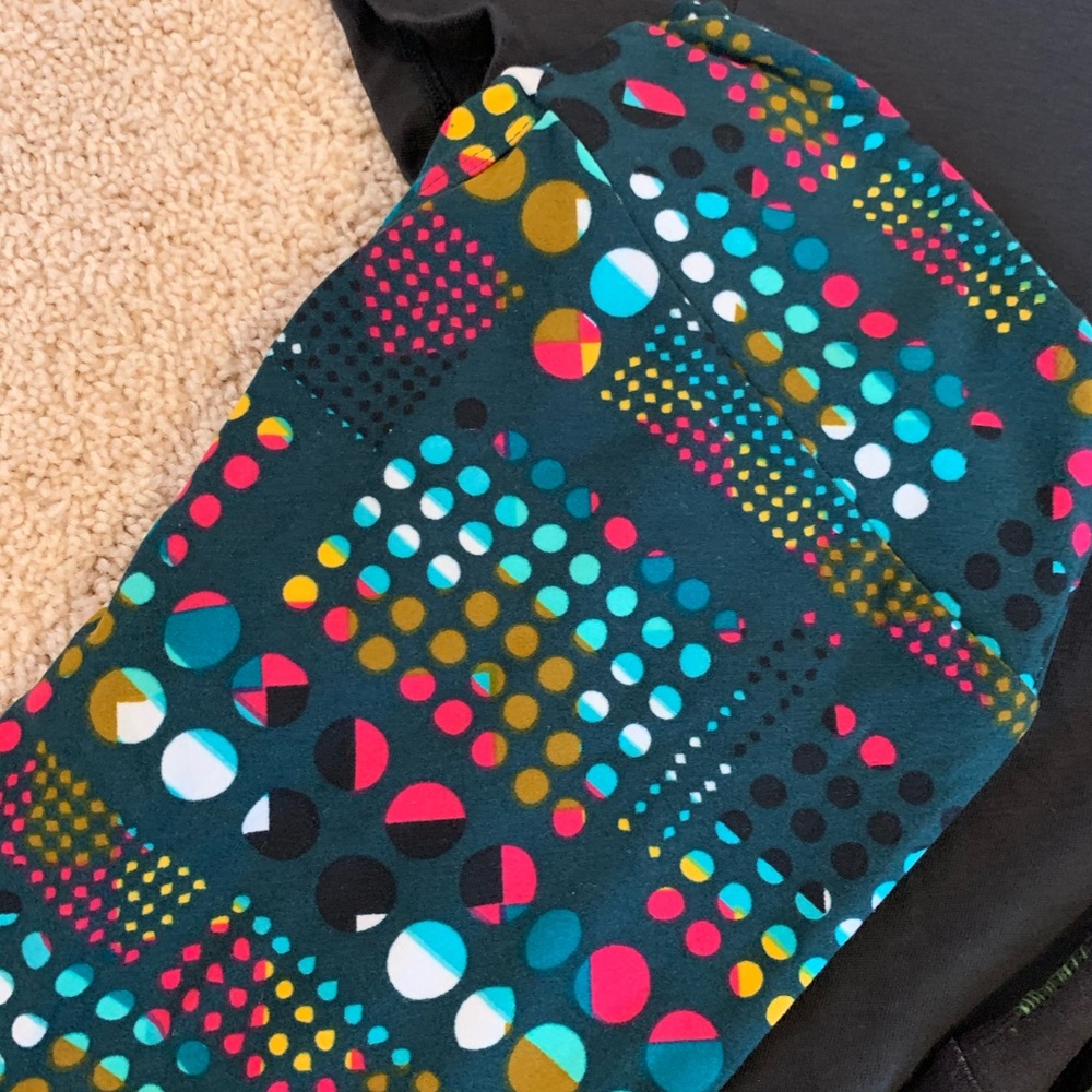 Solid Black Classic Tee Lularoe Bundle - image 4